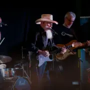 New Zealand Acoustic Bands: Best Kiwi Acts for Organic, Song-First Music